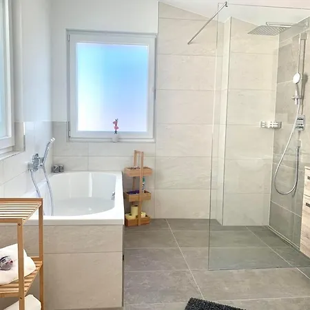 Ena Apartment *