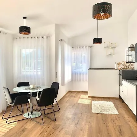 Apartment Ena