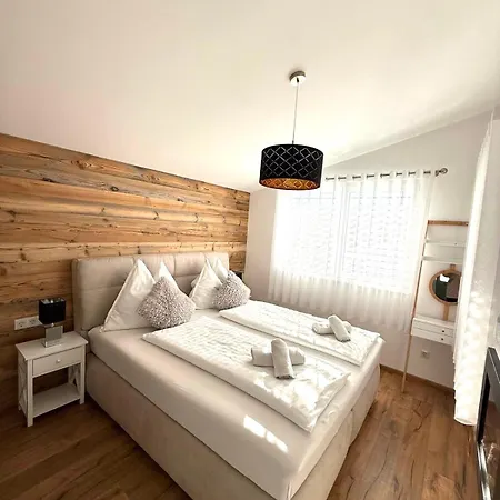Apartament Ena